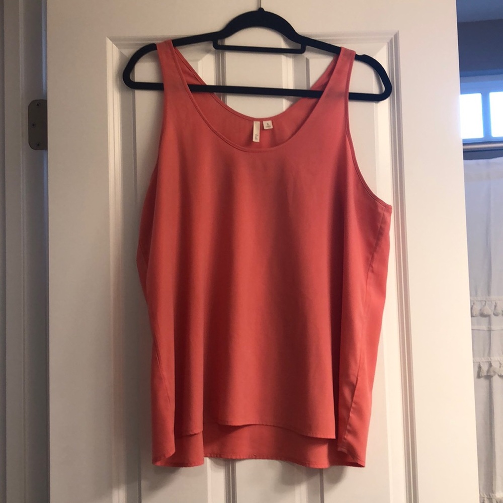 Frenchi Coral Blouse. EXCELLENT USED CONDITION